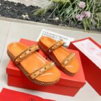 Valentino Garavani Rockstud Platform Mule Sandals 橙色皮革铆钉厚底穆勒拖鞋 - 图片 2