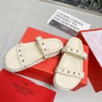 Valentino Garavani Rockstud Platform Mule Sandals 白色皮革铆钉厚底穆勒拖鞋 - 图片 4