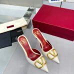 Valentino华伦天奴半拖版本V扣经典凉鞋 白色