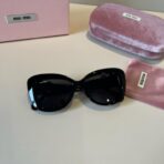 miumiu桃心墨镜 - 图片 2