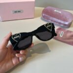 miumiu桃心墨镜 - 图片 3