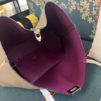 华伦天奴 Valentino Garavani Rockstud 粒面小牛皮托特包  灰色 - 图片 3