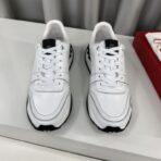 华伦天奴 VLTN 系列低帮休闲运动鞋（白黑配色款）