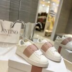 华伦天奴 Valentino Garavani Open Skate 系列低帮休闲情侣运动鞋（白浅粉配色款）