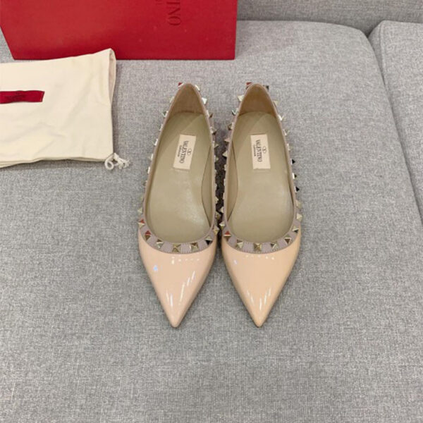 华伦天奴VALENTIN经典款铆鞋