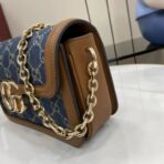 古驰（Gucci）GG Marmont 系列牛仔蓝 GG 帆布配棕色皮革单肩斜挎包 - Imagem 4