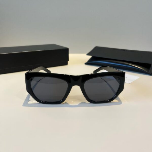 圣罗兰（Saint Laurent） 黑色大框太阳镜