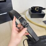 圣罗兰（Saint Laurent）黑色小牛皮银色板扣男士腰带