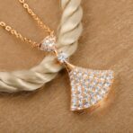 宝格丽（Bulgari）Divas’ Dream 系列满钻扇形项链