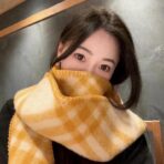 巴宝莉(Burberry) 全智贤同款双面格子围巾 梨梨黄