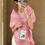 巴宝莉(Burberry) 全智贤同款双面格子围巾 粉色