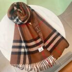 巴宝莉(Burberry) 双面徽章格子羊绒围巾 黑棕拼色 - 图片 2