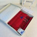 巴宝莉(Burberry) 双面格纹金属线羊绒围巾 红色