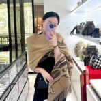 巴宝莉(Burberry) 双面英国塔桥提花羊绒围巾 米棕拼色 - Image 2