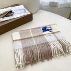 巴宝莉(Burberry) 爆款双面格子羊绒围巾 淡棕色