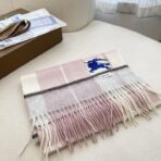 巴宝莉(Burberry) 爆款双面格子羊绒围巾 粉色