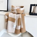 巴宝莉(Burberry)【经典战马】针织围巾 白杏拼色 - 图片 3