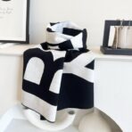 巴宝莉(Burberry)【经典战马】针织围巾 黑白拼色 - 图片 4