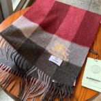 巴宝莉(Burberry)双色纯羊绒围巾 红黑撞色