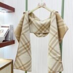 巴宝莉(Burberry)带帽款羊绒羊毛混纺围巾送专柜新款别针 杏色 - 图片 2