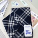 巴宝莉(Burberry)带帽款羊绒羊毛混纺围巾送专柜新款别针 黑色