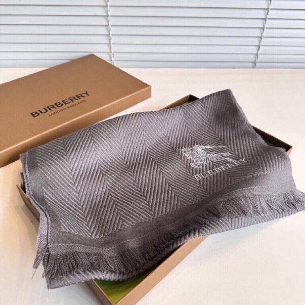 巴宝莉(Burberry)百搭丝绒围巾 灰色