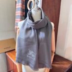 巴宝莉(Burberry)百搭丝绒围巾 灰色 - 图片 3