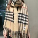 巴宝莉(Burberry)经典格子搭配时尚拼色披肩 杏色 - 图片 3