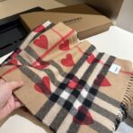 巴宝莉(Burberry)经典爱心格子围巾 棕色