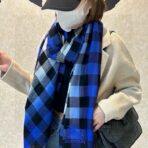 巴宝莉(Burberry)轻盈流苏格纹羊绒围巾 蓝色 - 图片 3