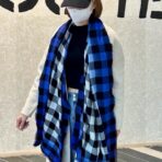 巴宝莉(Burberry)轻盈流苏格纹羊绒围巾 蓝色 - 图片 4