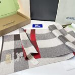 巴宝莉(Burberry)高端羊绒针织围巾 灰白拼色 - Imagem 4
