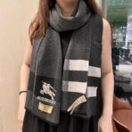 巴宝莉(Burberry)高端羊绒针织围巾 黑色 - 图片 4