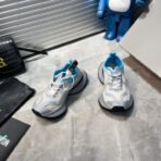 巴黎世家 Balenciaga Runner 系列休闲跑鞋（浅灰 + 浅蓝配色款） - 图片 2