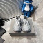 巴黎世家 Balenciaga Runner 系列休闲跑鞋（全灰色款）