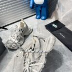 巴黎世家 Balenciaga Track 系列低帮复古老爹鞋（浅灰做旧款） - 图片 4