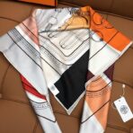 新款双面丝印 姆米斜纹真丝方巾 灰色款 - 图片 2