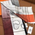 新款双面丝印 姆米斜纹真丝方巾 灰色款 - 图片 4