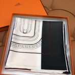 新款双面丝印 姆米斜纹真丝方巾 灰色款 - 图片 3