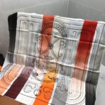 新款双面丝印 姆米斜纹真丝方巾 灰色款