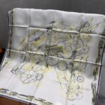 新款双面丝印 姆米斜纹真丝方巾 白色款