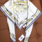 新款双面丝印 姆米斜纹真丝方巾 白色款 - 图片 2