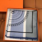 新款双面丝印 姆米斜纹真丝方巾 蓝色款 - 图片 4