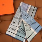 新款双面丝印 姆米斜纹真丝方巾 蓝色款 - 图片 3