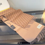 新款极品‼️Fendi今年最火的围巾 - 图片 3