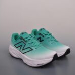 新百伦低帮跑步鞋 绿