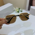 普拉达（PRADA）Symbole 系列金色金属框棕色镜片三角标识太阳镜 - 图片 4