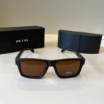 普拉达（Prada）Linea Rossa 系列红标方框太阳镜  棕色 - Imagem 2