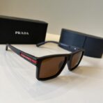 普拉达（Prada）Linea Rossa 系列红标方框太阳镜  棕色