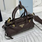 普拉达（Prada）Mini Galleria 褐色亮面皮革手提斜挎包 - Imagem 2
